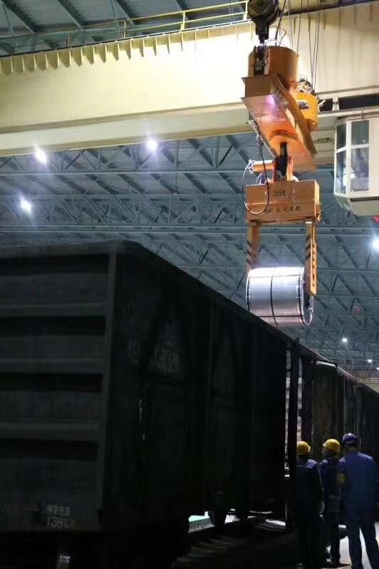 無(wú)人化、鉗臂超薄、翻爪臥卷夾鉗（寶鋼）